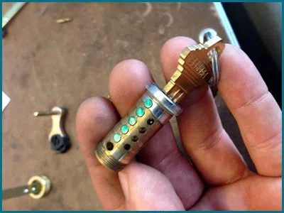 Father Son Locksmith Shop San Antonio, TX 210-739-1666 - 65-9